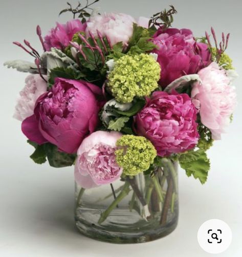 Peonie Flower Arrangements Centerpieces, Peony And Hydrangea Arrangement, Peonies Bouquet Vase, Peony Arrangement Ideas, Peony Floral Arrangements, Peony Bouquet Vase, Pink Flowers Arrangements, Peonies Flower Arrangement, Pink Floral Centerpieces