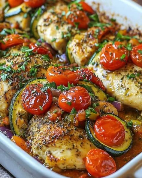 Paula Deen Group | 🍗 Mediterranean Chicken Zucchini Bake | Facebook Healthy Mediterranean Chicken, Optimal Recipes, Chicken Zucchini Bake, Zucchini Bake, Recipes Mediterranean, Healthy Recipes For Diabetics, Chicken Zucchini, Mediterranean Chicken, Healthy Kitchen