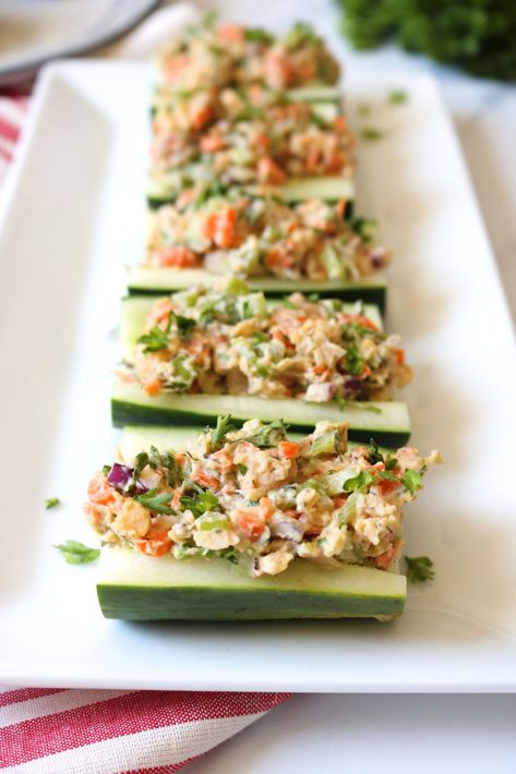 Cucumber Chickpea Salad, Healthy Portable Snacks, Vegan Chickpea Salad, Salad Boats, Cucumber Boats, Recipe Cucumber, Vegan Finger Foods, Emily Kyle, Bright Line Eating Recipes