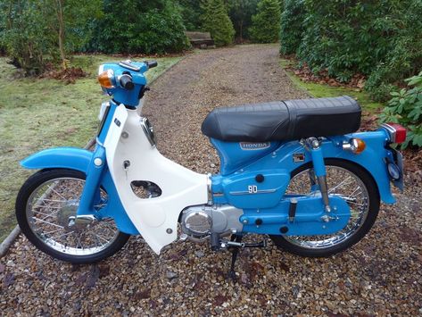 Honda C90 - Classic Super BikesClassic Super Bikes C90 Honda, Honda C50, Honda C90, Vintage Honda Motorcycles, Super Club, Small Motorcycles, Norton Commando, Honda Super Cub, Triumph Speed Triple