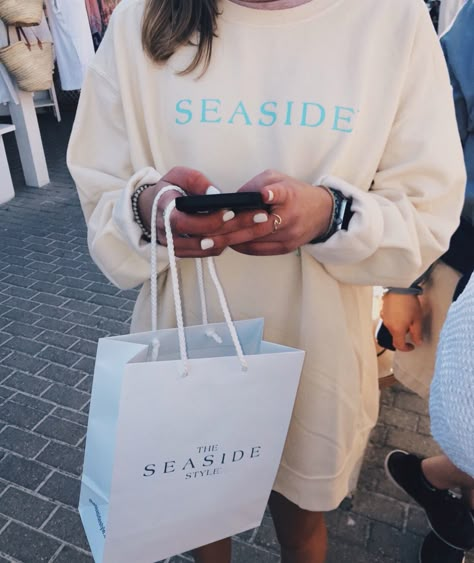 Seaside Sweatshirt, Seaside Florida, Seaside Style, Florida Style, Spring Break Outfit, Happy Vibes, Indie Outfits, Mellow Yellow, Cute Fits