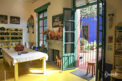 Visit the birthplace and home of Frida Kahlo in Mexico City - La Casa Azul "The Blue House" in the picturesque suburb of Coyoacán. #mexicocity #fridakahlo #art #artist #artistshome #travelmexico #travelinspiration #visitmexico Frida Khalo House, Frida House, Mexican Mansion, Masonry Paint Colours, Frida Kahlo House, Peach Paint Colors, Mexico Decor, Diy Paint Projects, Yellow Tile