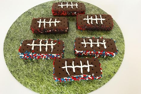 Football Ice Cream Sandwiches: An Easy Treat Perfect for the Big Game! #30secondmom Football Ice Cream Sandwiches, Easy Treat, Ice Cream Sandwiches, Bowl Food, Super Bowl Food, Easy Treats, Ice Cream Sandwich, Big Game, Super Bowl