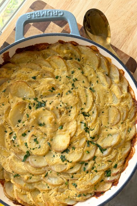 Vegan Potato and Leek Bake - The Conscious Cook Leek Recipes, Vegetable Stock Cubes, Vegan Cauliflower, Parsley Potatoes, Vegan Potato, Hearty Meal, Snack Dip, Savoury Recipes, Cashew Cream