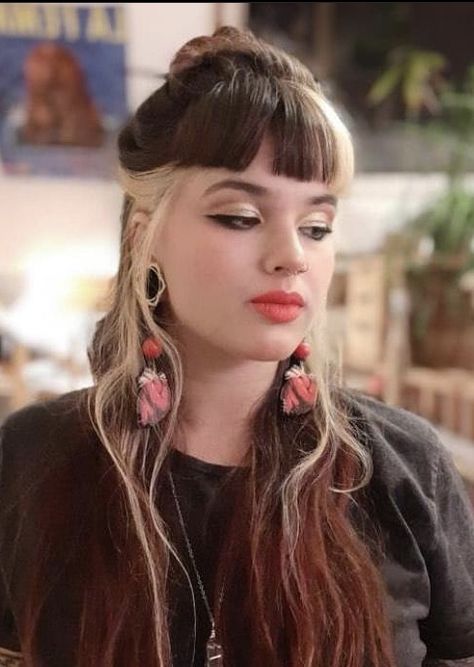 Bold Money Piece Hair With Bangs, Curly Hair Money Piece Bangs, Vivid Mullet, Split Color Bangs, Two Toned Bangs, Mini Bangs Long Hair, Coloured Bangs, Money Piece Hair With Bangs, Diagonal Bangs