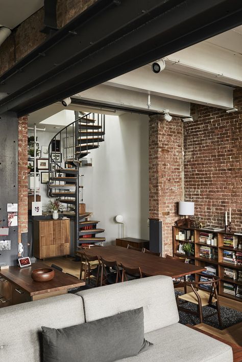 Brooklyn Loft Apartment, New Yorker Loft, Ny Loft, New York Bedroom, Loft Style Apartments, Nyc Loft, Architecture Renovation, Loft Interior Design, New York Loft