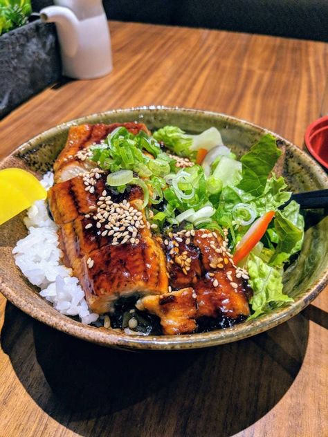 Unagi Bowl, Unagi Donburi, Eel Food, Eel Recipe, Eel Recipes, Donburi Recipe, Grilled Eel, Ramen Bar, Rice Bowls Recipes