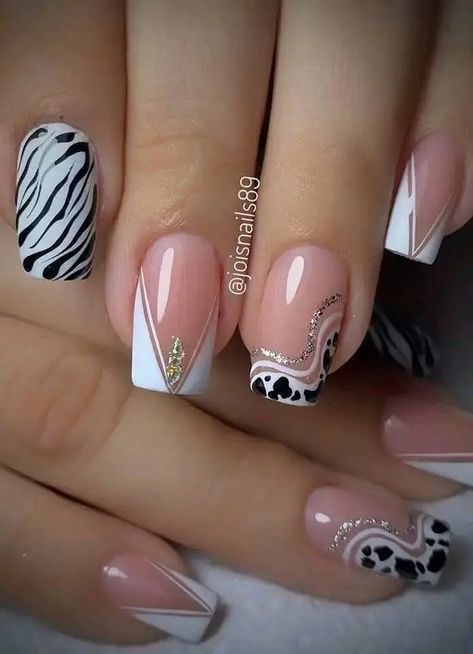 Moda Cool Gel Nails Shape, Nail Art Wheel, Elegant Touch Nails, Animal Print Nails Art, Long Nail Art, Art Deco Nails, Rose Nail Art, Diy Acrylic Nails, Nail Art For Beginners