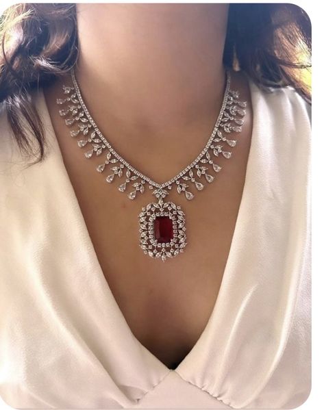 Diamond Pendent Set Design, Big Diamond Pendant, Diamond Jwellary, Sufi Night, Engagement Jewellery, Diamond Necklace Wedding, Coral Jewelry Set, Pebble Jewelry, Diamond Pendent