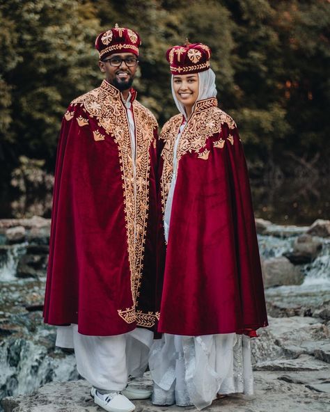 A white wedding dress, a veil, and a bridal bouquet — nowadays, these are an integral part of a wedding almost everywhere in the world. Despite this, there are some couples that choose a more traditional wedding look over a plain, white dress. Traditional White Embroidered Ceremonial Dress, Traditional White Wedding Thobe, Traditional White Formal Thobe, Traditional White Embroidered Thobe, Japanese Bride, Marriage Images, Velvet Cloak, Indonesian Wedding, Polish Wedding