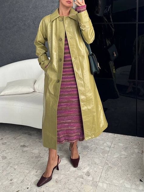 Lime Green Coat Outfit, Green Trench Coat Outfit, Lime Green Outfit, Activewear Photoshoot, Long Outerwear, Green Trench Coat, Trench Coat Outfit, Spring Inspo, Coat Outfit