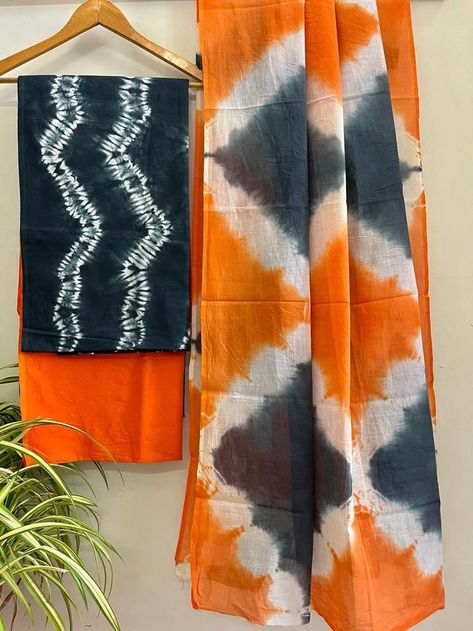 Shibori Sarees, Bandhani Dress, Tie Dye Crafts, Indigo Shibori, Batik Fashion, Tie Dye Designs, Shibori, Cotton Saree, Cotton Dress