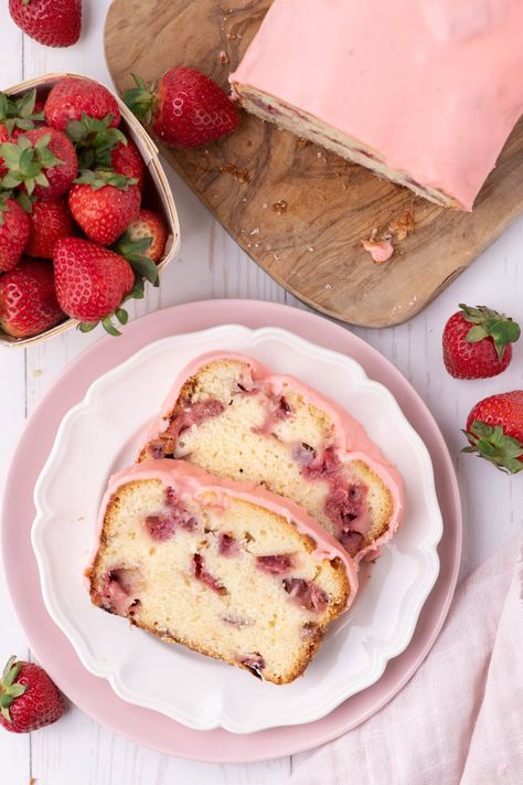 This beautiful fresh strawberry pound cake recipe is studded with ripe, juicy berries and topped with a pink strawberry glaze! It's everything you could ask for in a fruity quick bread - moist, lightly dense, and sweet with a tender crumb. Strawberry Loaf Cake, Strawberry Pound Cake Recipe, Strawberry Loaf, Pineapple Dream Dessert, Strawberry Pound Cake, Blueberry Breakfast Cake, Chocolate Lasagna, Strawberry Glaze, Pound Cake Recipe