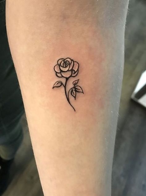 20 Cute Small Rose Tattoos for Women - Styles 2020 #womentattoos #tattoos #flowertattoo Little Rose Tattoos, Simple Rose Tattoo, Small Wave Tattoo, White Rose Tattoos, Rose Flower Tattoos, Rose Hand Tattoo, Tato Henna, Rose Tattoos For Women, Petit Tattoo