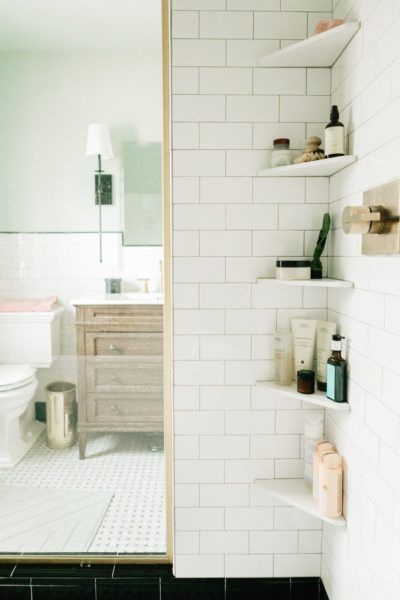 Love the look of these corner shelves in the shower. Using colored coordinated soap and shampoo bottles gives a neat and organized appearance to the space Shower Cutouts, Shower Corner Shelves, Float Shelf, Shower Corner Shelf, Easy Shelves, Organized Bathroom, Bathroom Corner Shelf, Floating Shelves Bedroom, Floating Shelves Living Room