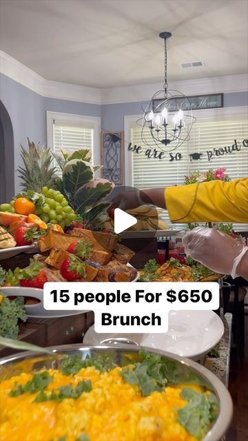 Bernard Hardison on Instagram: "Would you pay $650 for this brunch?🌸🌸💐💐💐‼️‼️🥂🥂 #foryou #foodporn #foodphotography #foodstagram #foodie #foodies #foodlover #explorepage✨ #explorepage #brunch #brunchtime #brunching #tiktok #tiktokviral #fypシ #fyp #fypage #fypp #graphicdesign #work #travelphotography #outdoors #foodie #foodies #foodlovers" Breakfast Buffet Display Ideas, Bunch Food Ideas, Brunch Catering Display, Chafing Dish Display Ideas Party, Brunch Board Ideas For Party, Brunch Bar Ideas Party, Work Brunch Ideas, Birthday Brunch Ideas For Women, Brunch Setup Ideas Buffet Tables