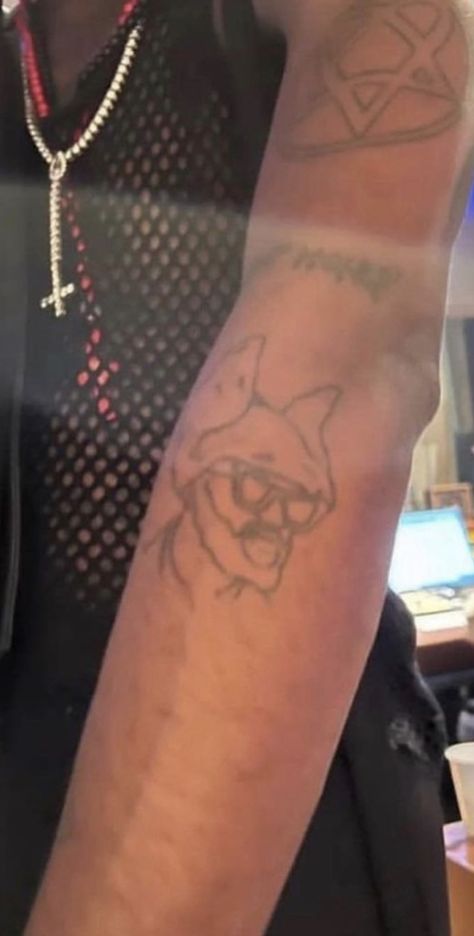 Virgil Abloh Tattoo Ideas, Virgil Abloh Tattoo, Virgil Tattoo, Carti Tattoo, Virgil Abloh, Tattoos