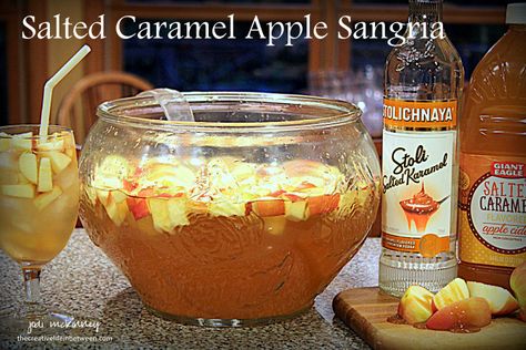 Vodka Sangria, Apple Sangria Recipes, Salted Caramel Vodka, Apple Cider Sangria Recipe, Caramel Apple Sangria, Apple Cider Punch, Apple Vodka, Apple Sangria, Cider Sangria