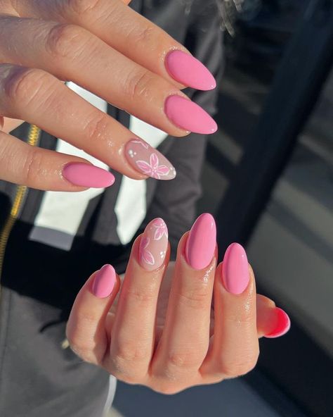 Acrylic Almond Nails Ideas Summer, Cool Pink Nail Designs, Pink Girly Nails Design, Nails Design Ideas Pink, Cute Nail Ideas For Summer 2024, Pink Nails With Design Ideas, Pink Acrylic Designs, Cute Pink Nails Almond, Pink Spring Nail Ideas