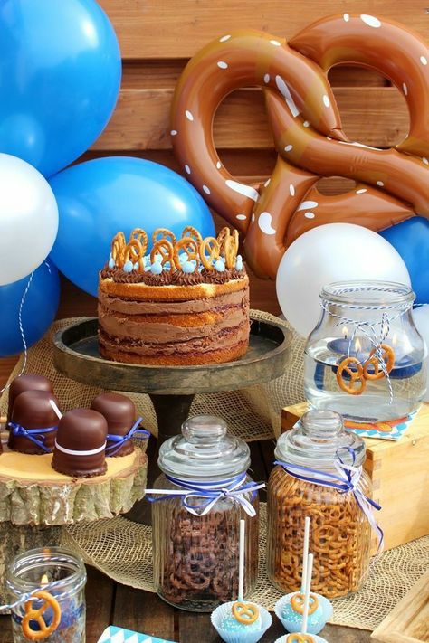 Oktoberfest Centerpieces, Chocolate Covered Pretzels Recipe, Octoberfest Party, Brunch Party Decorations, Octoberfest Food, Pretzel Twists, Dinner Party Summer, Oktoberfest Party, Pretzels Recipe