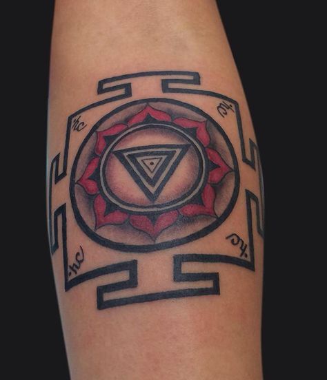 Kali Symbol Tattoo, Ma Kali Tattoo, Kali Yantra Tattoo, Kali Symbol, Kali Ma Tattoo, Kali Altar, Kali Art, Kali Yantra, Yantra Tattoo