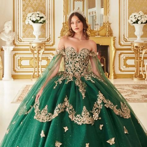 Green Ball Gown Princesses, Princess Tiana Quinceanera Dresses, Royal Green Quinceanera Dresses, Emerald Green Quince Dresses With Gold, Green Ball Gown For Prom Season Quinceanera, Green And Gold Quinceanera Dresses, Quinceanera Dresses Emerald Green, Green Tulle Ball Gown For Sweet 16, Emerald Green Quince Dress