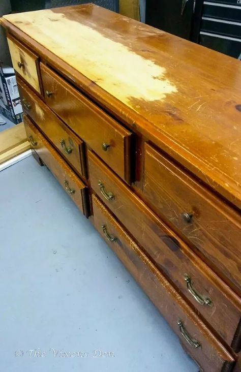 Redo Furniture Dressers, Repurpose Old Dresser Diy Ideas, Restore Dresser Diy, Diy Dresser To Buffet, Dresser To Buffet Makeover, Diy Old Dresser Ideas Projects, Refinish Dresser Ideas, Update Old Dresser, Dresser Flip Ideas