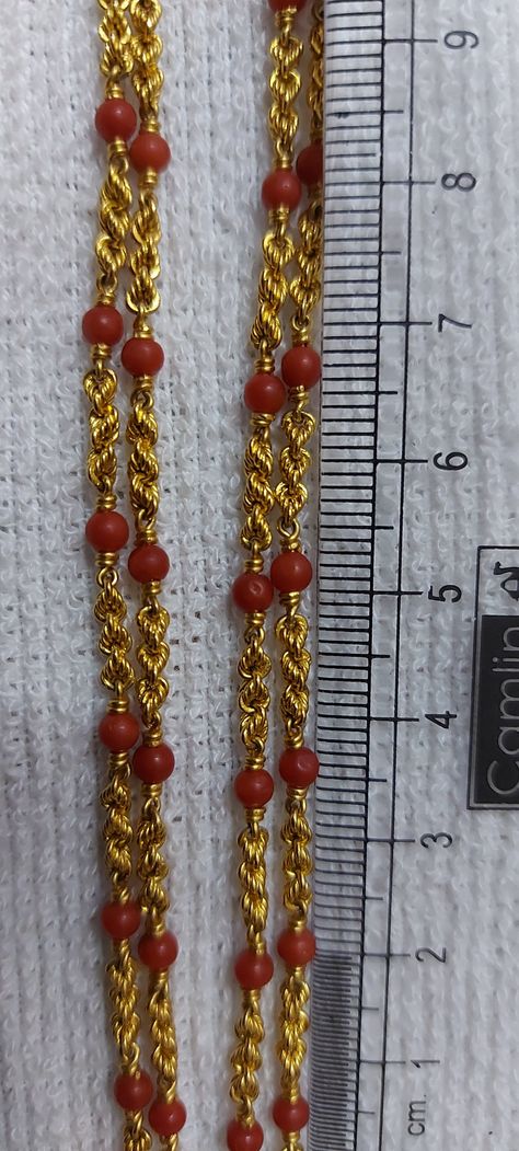 Traditional Mangalore Jewellery, Rettai Vadam Gold Chain, Govardhanamudi Chains, Mangalore Jewellery Designs, Coral Long Chain Gold, Coral Chain Designs, Coral Chains Gold Indian, Pagadala Chains, Big Earrings Gold