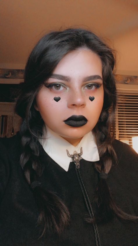 Wednesday Makeup Kids, Wednesday Addams Face Paint, Wednesday Face Paint, Face Painting Themes, Adam Core, Wednesday Makeup, Addams Makeup, Wednesday Addams Makeup, Addams Family Theme Party