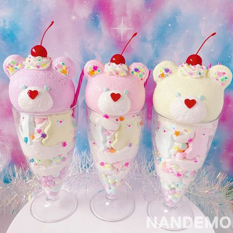 Sundae Aesthetic, Kawaii Milkshake, Bear Fanart, Banana Split Sundae, Kawaii Treats, Kawaii Cafe, Cute Desert, Cute Sweets, Pastel Desserts