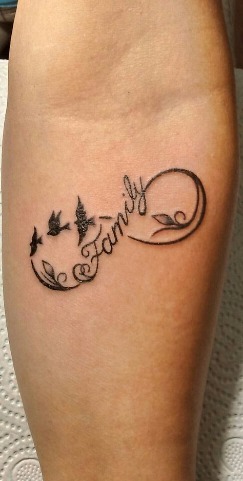 Family Infinity Tattoos For Women, Love Family Tattoo Ideas, Meaningful Family Tattoo Ideas For Women, Infinity Tattoo Designs For Women, Inner Wrist Tattoos For Women Words, Family Wrist Tattoos For Women, Cute Tattoos With Meaning For Grandma, Family Infinity Tattoo, Infinity Family Tattoos