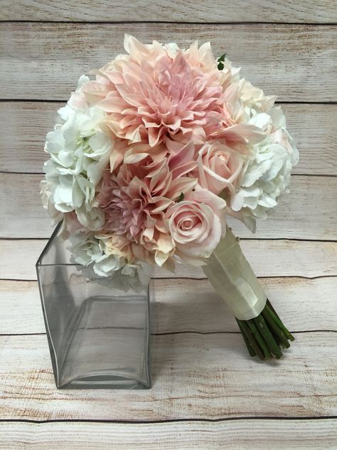 Pink Dahlia Bouquet, Black Tie Wedding Guest Attire, Mum Bouquet, Dahlia Wedding Bouquets, Theme Cafe, Flowers At Wedding, Hydrangea Bridal Bouquet, Wedding February, Dahlia Pink