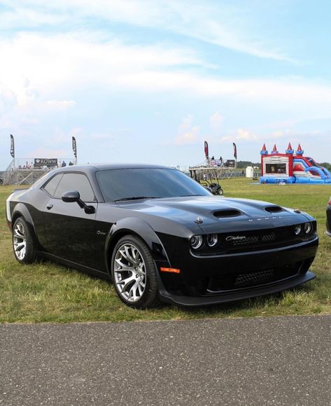 2023 Dodge Challenger SRT Hellcat Redeye Widebody Black Ghost Special Edition Dodge Challenger Custom, Challenger Rt, Dodge Challenger Hellcat, Dodge Charger Srt, Hellcat Challenger, Dodge Challenger Srt, Dodge Muscle Cars, Wide Body, Drift Cars