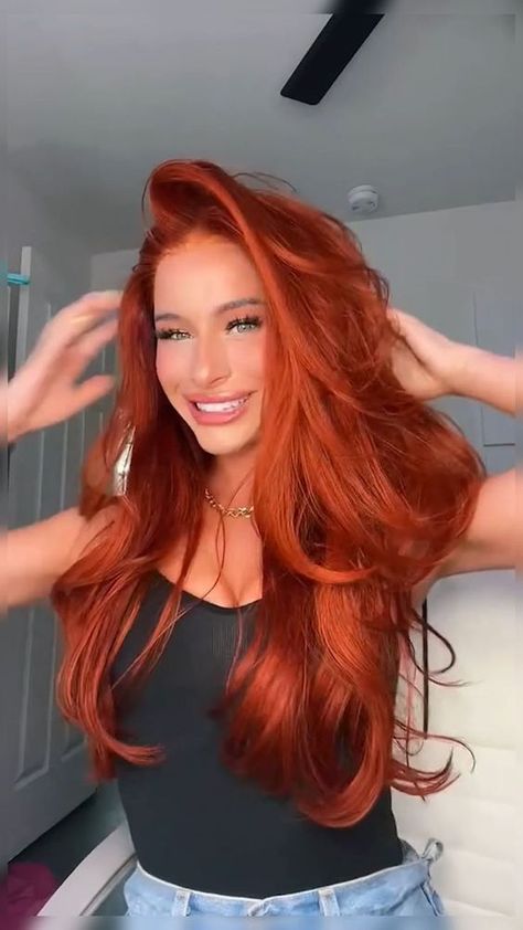 Bright Copper Hair, Cheveux Oranges, Red Hair Looks, Natural Red Hair, Red Hair Inspo, Red Haired Beauty, Ginger Hair Color, Beautiful Red Hair, Hair Color Auburn