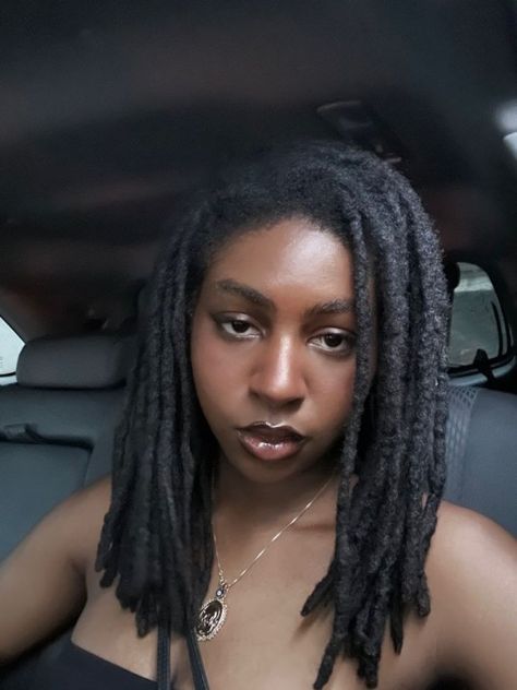 Free Form Locs Women, Jet Black Locs, Freeform Locs Women, Locs Women, Girl With Locs, Freeform Dreads, Freeform Locs, Hair Like Wool, Villain Era