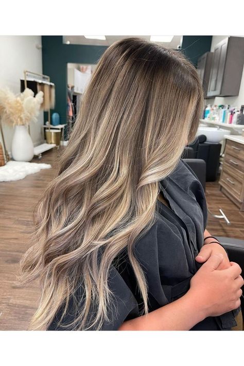 Light Brown Root Melt To Blonde, Balayage With Long Layers, 100 Years Of Makeup, Brownish Hair, Hair Colors For Fall, Balyage Long Hair, Light Brunette Hair, Reverse Balayage, Blonde Hair With Roots