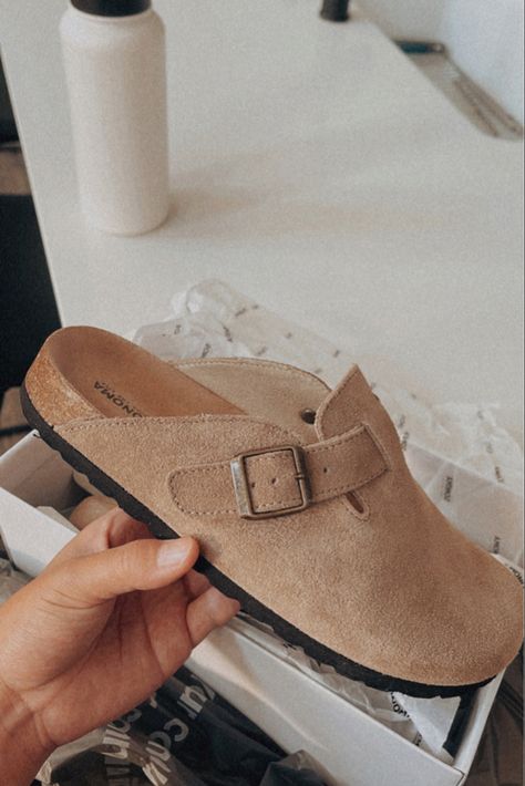 Taupe Clogs Dupe Birkenstock Boston’s Curated On LTK Womens Clog Birkenstock, Birkenstock Clogs With Leggings, Birkenstock Shearling Clogs Outfit, Birkenstock Buckley Outfit, Womens Clogs Outfits, Birkenstock Shearling, Birkenstock Big Buckle, Birkenstock Clogs Outfit, Vegan Clogs