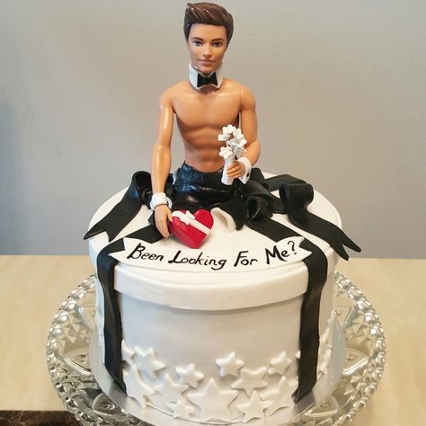 Bachelorette Cake Concept #partyplanning #bachelorettepartyideas #bacheloretteparty #partyideas Bachelor Party Cakes, Bachelor Cake, Bachelorette Cake, 18th Cake, 40th Cake, Cupcakes Decorados, Barbie Cake, Cake Online, Cakes For Men