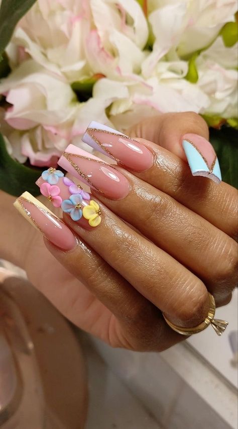 May Nails Ideas 2023, Nails Ideas Almond, May Nails Ideas, Almond Summer Nails, Nails Ideas 2023, Summer Nails Short, Summer Nails Summer, Summer Nails 2024, Gel Nail Stickers