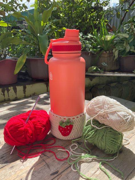 #crochet #tumbler #strawberry #handmade Crochet Tumbler, Strawberry Water, School Uniform Fashion, Crochet Strawberry, Creative Things, Uniform Fashion, Crochet Ideas, Project Ideas, Crochet Projects