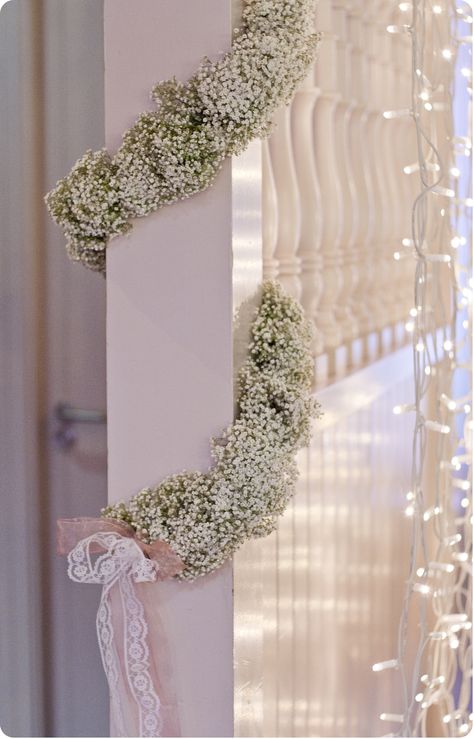 gypsophila garland Gypsophila Garland, Gypsophila Wedding Bouquet, Church Aisle Decorations, Wedding Church Aisle, Baby's Breath Bouquet, Flower Arranging Class, Gypsophila Wedding, Gypsophila Bouquet, Charming Wedding