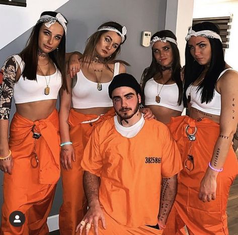 Halloween Costume Teenage Girl, Halloween Prisoner Costume, Girl Group Halloween Costumes, Best Group Halloween Costumes, Prisoner Costume, Cute Group Halloween Costumes, Bff Halloween Costumes, Best Friend Halloween Costumes, Hot Halloween Outfits