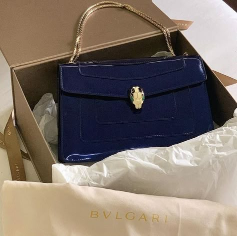 GIVENxCHY Bvlgari Bag, Classy Purses, Lux Life, Sacs Tote Bags, My Style Bags, Luxury Bags Collection, Girly Bags, Replica Designer Handbags, Love Travel