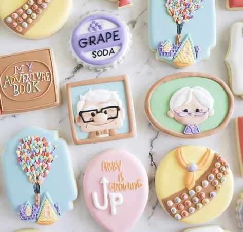 Up Cookies Pixar, 2024 Sugar Cookies, Character Cookies Decorated, Cookie Character Design, Up Cookies Decorated, Up Themed Cookies, Here Comes The Son Cookies, Disney Cookies Decorated, Disney Sugar Cookies