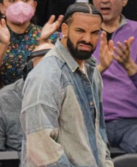 Jumbotron Drake, Drake Funny Face, Twitter Replies, Im Not Delusional, Drake Funny, Drake Photos, Reaction Faces, Aubrey Graham, Drake Drizzy