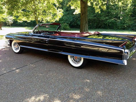 Learn more about 1962 Cadillac Eldorado Biarritz Convertible on Bring a Trailer, the home of the best vintage and classic cars online. Cool Old Cars, Cadillac Fleetwood, Old School Cars, Cadillac Eldorado, Nice Cars, Us Cars, Six Feet Under, Classic Cars Vintage, Classic Cars Trucks