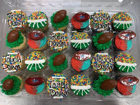 Superbowl Cupcakes, Football Cakes, Football Cupcakes, Football Party Decorations, Football Ideas, Birthday Sheet Cakes, Football Cake, Sheet Cakes, Cake Inspo