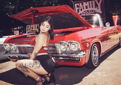 Lowrider Photoshoot, Low Rider Cars Wallpaper, Pinup Photo Shoot Ideas, Cars Lowrider, Lowrider Culture, Lowrider Female Models, Female Warrior Tattoo, Chica Chola, Gangsta Girl Style