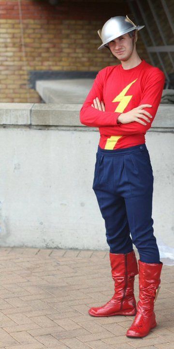 The Flash Cosplay, Male Cosplayers, Elf Sorceress, Flash Cosplay, Jay Garrick, Vintage Superhero, Cool Cosplay, Flash Characters, Comic Cosplay