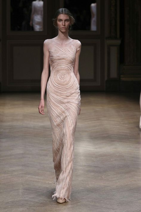 George Hobeika, George Hobeika Embroidery, Gorges Hobeika, Georges Hobeika Black Dress, George’s Hobeika, Georges Hobeika Fall 2022, Georges Hobeika, Glam Looks, Textiles Fashion